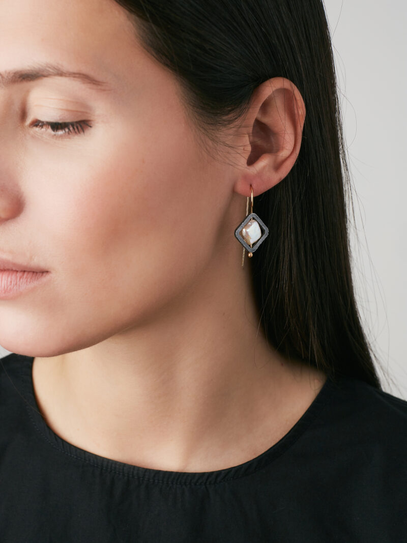 EARRING